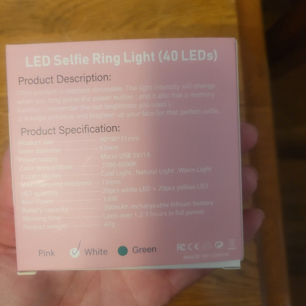 ***NIB*** LED selfie ring light - Picture 2 of 6